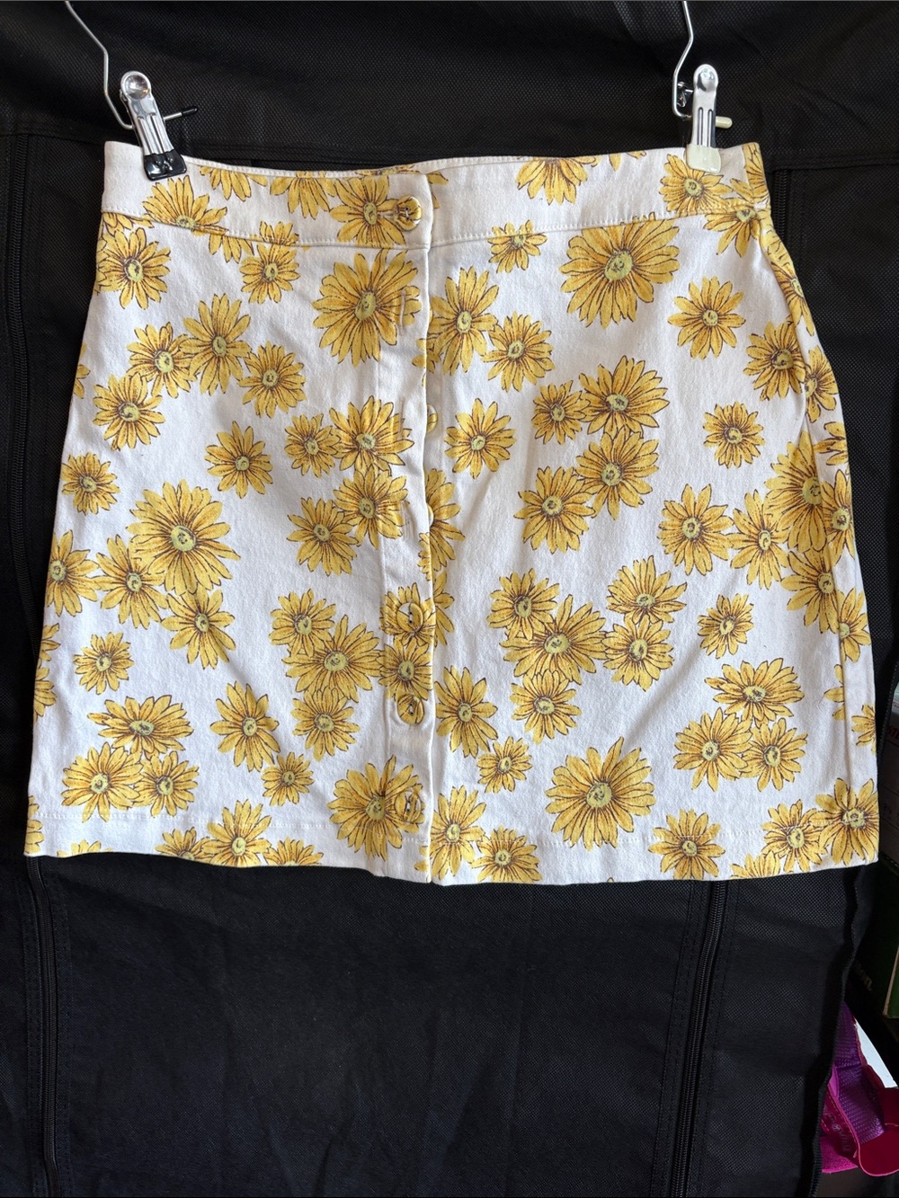 Forever 21 White Mini Skirt with Yellow Daisy Print